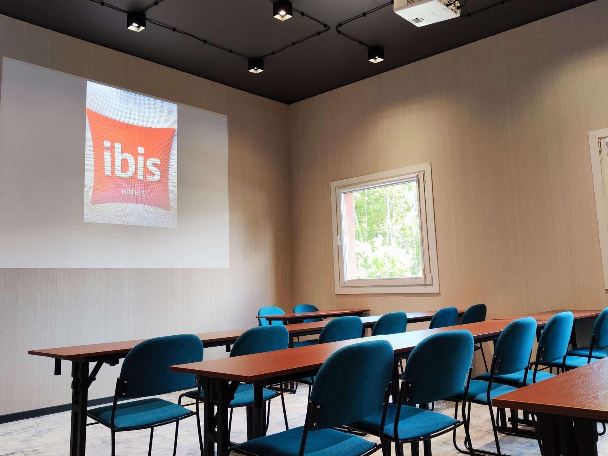 Ibis Katowice - Zabrze Hotel Ngoại thất bức ảnh