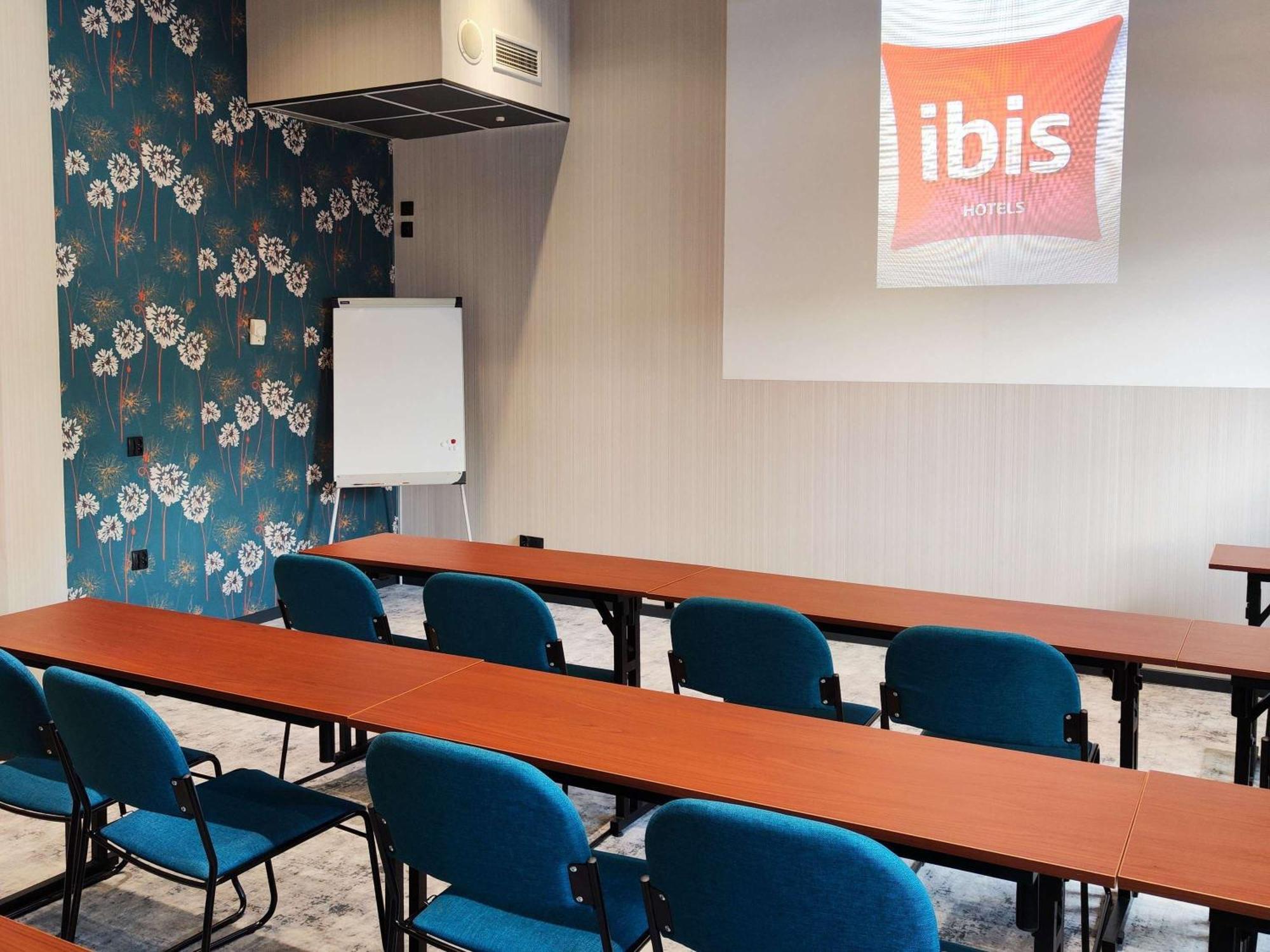 Ibis Katowice - Zabrze Hotel Ngoại thất bức ảnh
