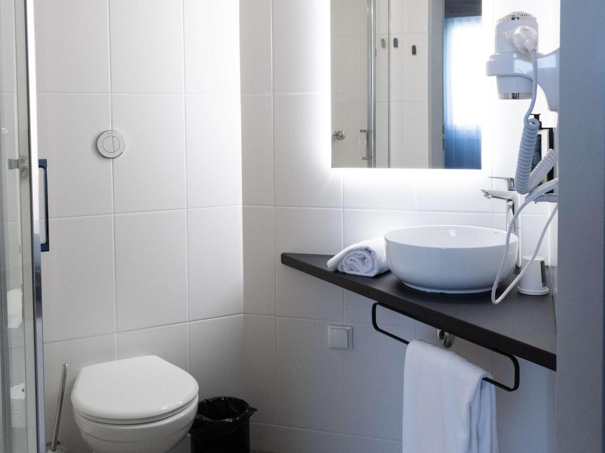 Ibis Katowice - Zabrze Hotel Ngoại thất bức ảnh